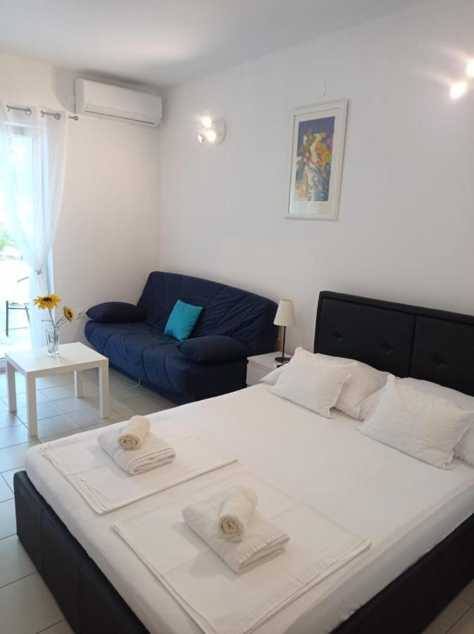 Nemira Beach Apartments Omis Ngoại thất bức ảnh