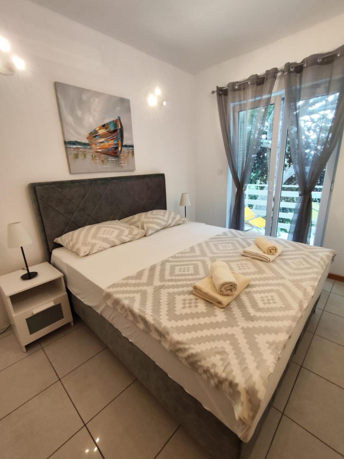 Nemira Beach Apartments Omis Ngoại thất bức ảnh