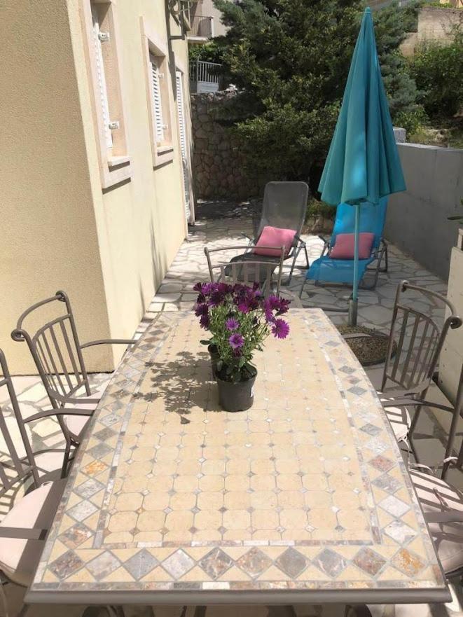 Nemira Beach Apartments Omis Ngoại thất bức ảnh