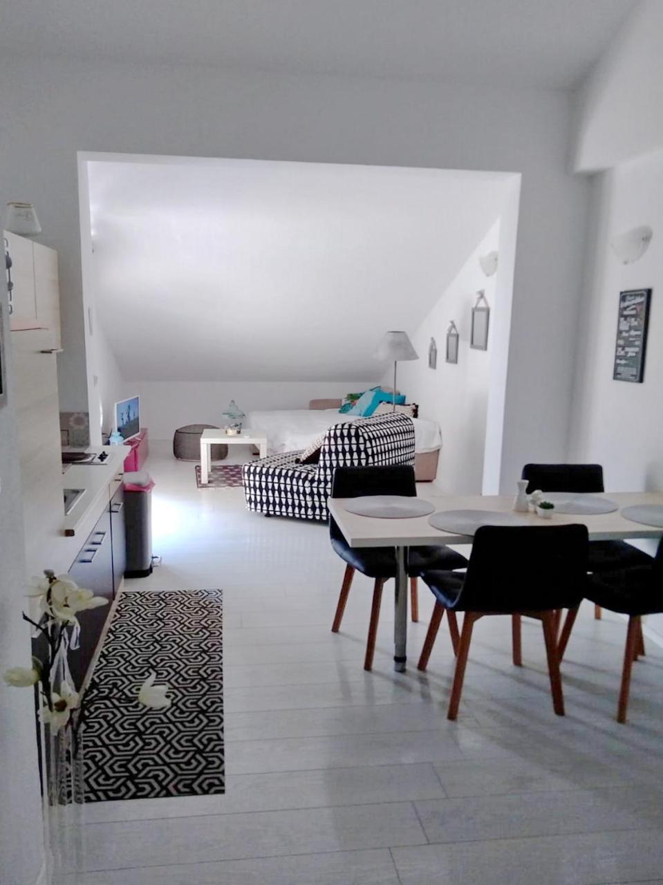 Nemira Beach Apartments Omis Ngoại thất bức ảnh