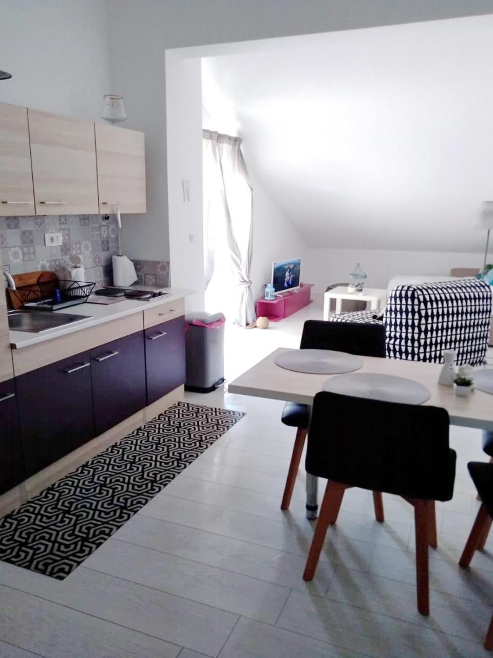 Nemira Beach Apartments Omis Ngoại thất bức ảnh